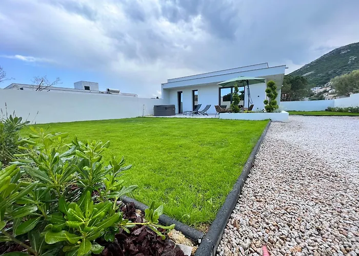 Villa Valentin 2 Chambres Avec Jardin A Calvi